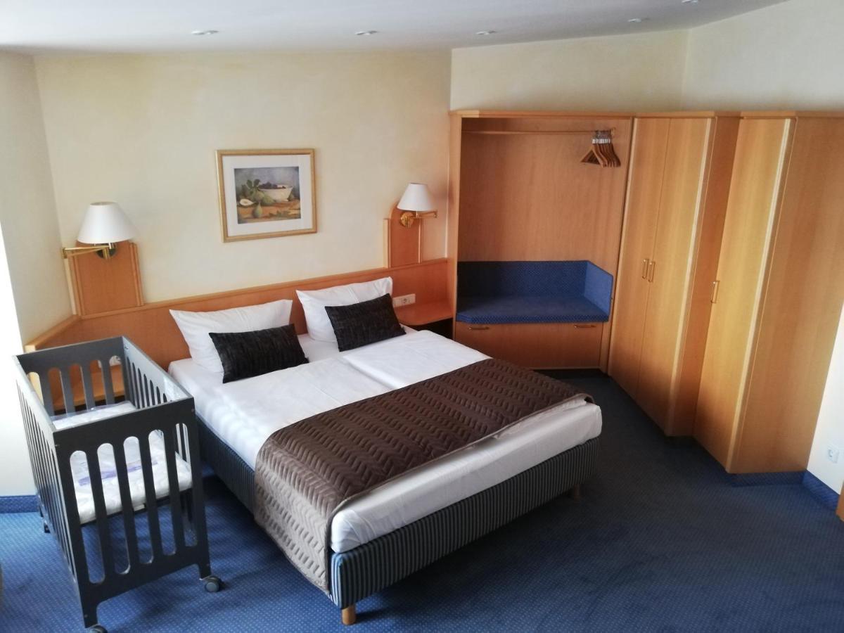 Russmann Hotel & Living Goldbach  Eksteriør billede
