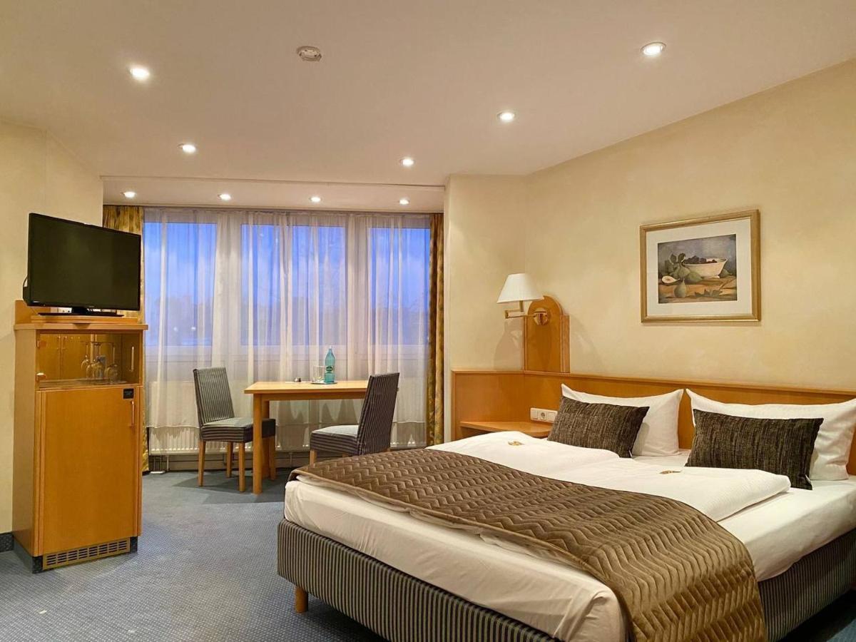 Russmann Hotel & Living Goldbach  Eksteriør billede